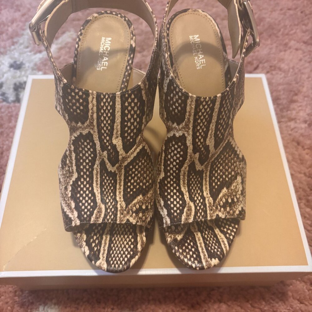 Michael Kors Josephine Wedge Heel Open Toe Leather - Snakeskin Print Sz 8.5M NEW - Picture 2 of 8